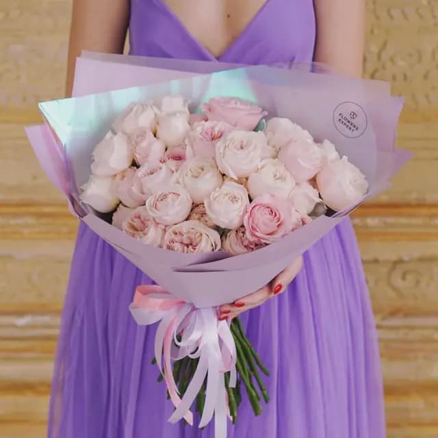 Букет из 35 пионовидных роз "KEIRA"