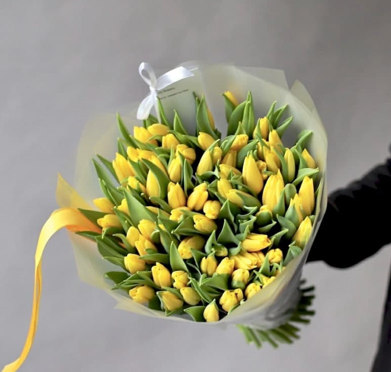 Букет из 75 желтых тюльпанов "YELLOW LOVE"