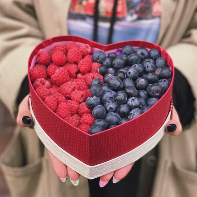 Коробочка с ягодами "BERRY HEART"