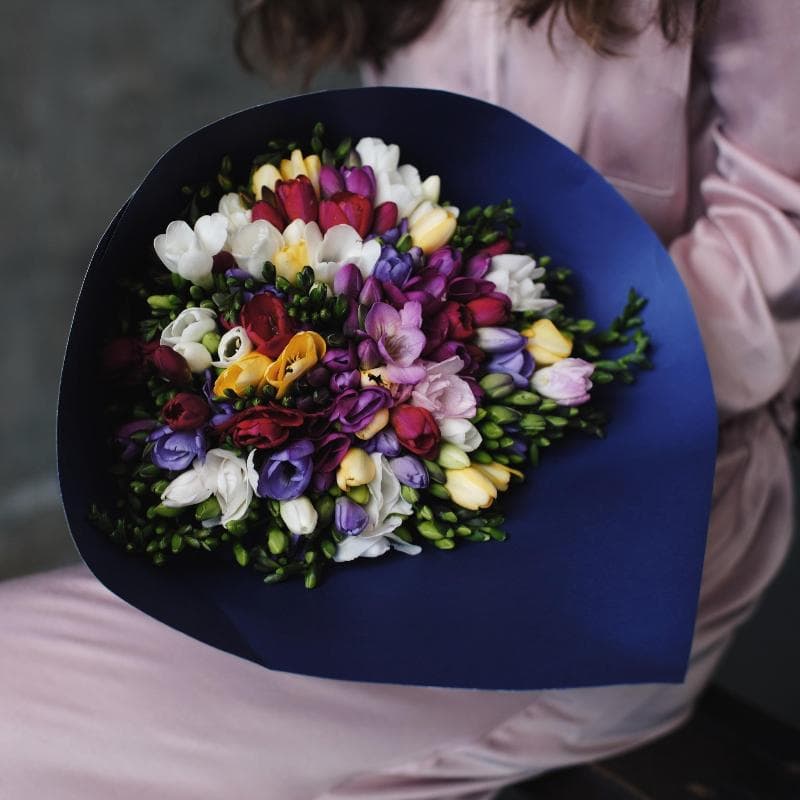 Букет из 51 фрезии "BLOSSOM"