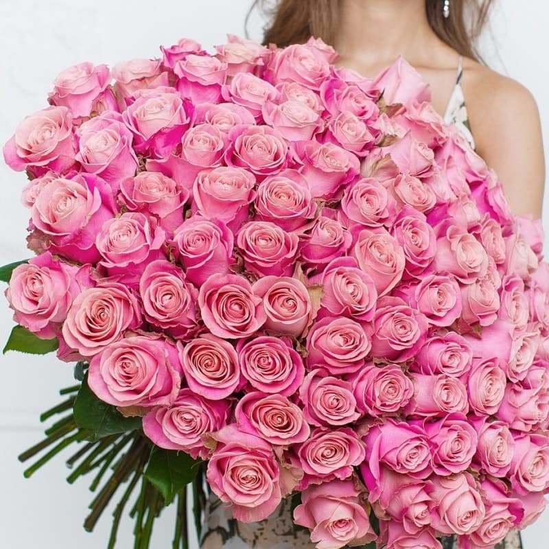 Открыть фото крупно Букет из 101 розы Hermosa 60 см "ROSES 21"