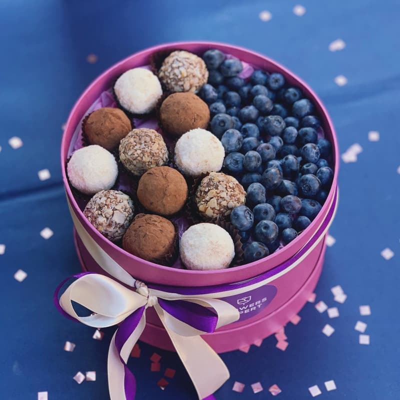 Коробочка с трюфелями и голубикой "TRUFBERRY" — Фото 3