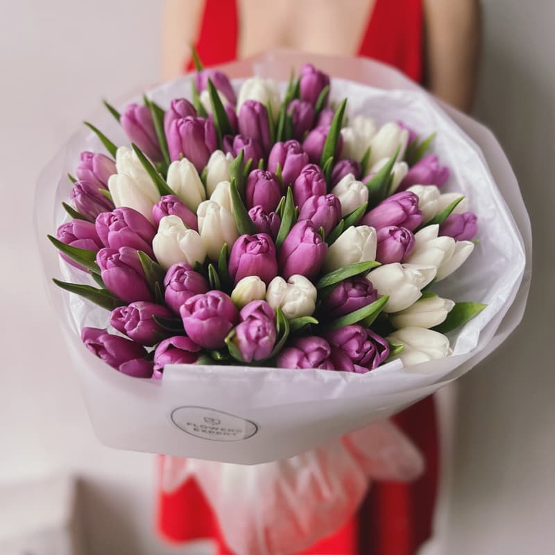 Букет из 51 тюльпана "LILAS DREAM"