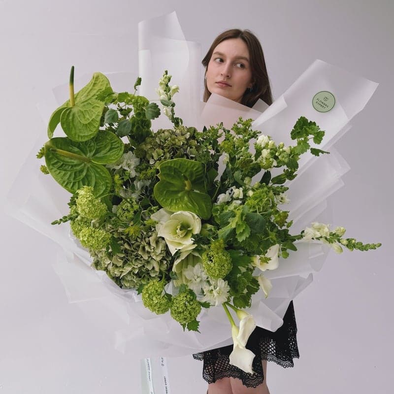 Открыть фото крупно Букет с антуриумом, каллами, гортензиями и амариллисом "VERDE SYMPHONY" — Фото 6