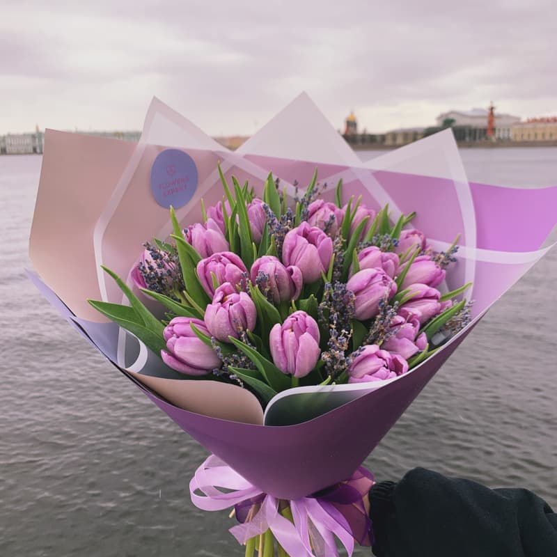 Букет из тюльпанов с лавандой "PURP LOVE"