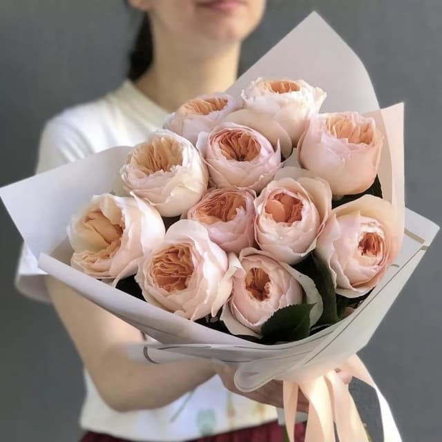 Букет из 11 пионовидных роз "JULIET ROMANCE"
