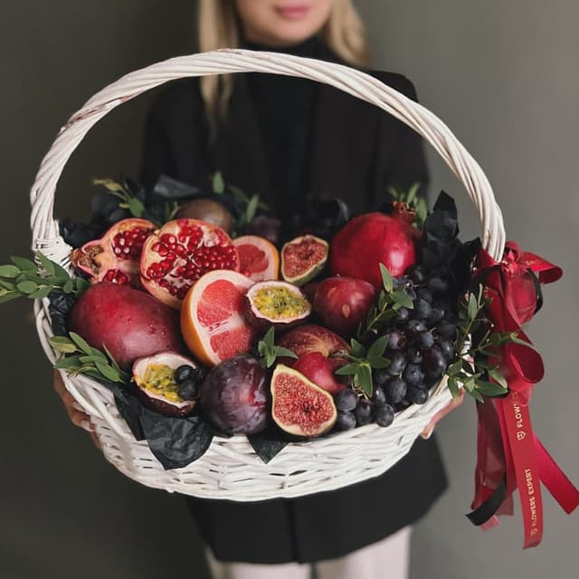 Корзина с фруктами "AUTUMN FRUITS"