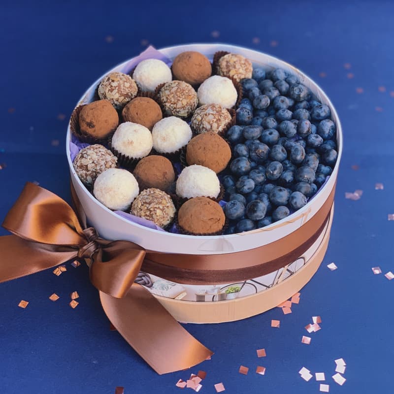 Открыть фото крупно Коробочка с трюфелями и голубикой "BIG TRUFFBERRY" — Фото 4