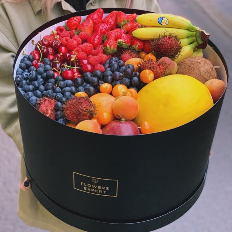 Открыть фото крупно Большая коробка с фруктами и ягодами "BIG FRUITS!"