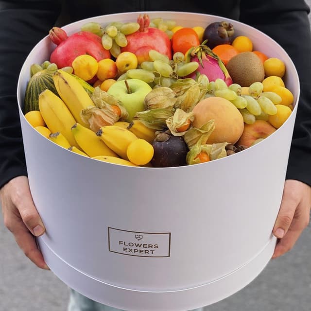 Шляпная коробка с фруктами "FRUIT BOMB"