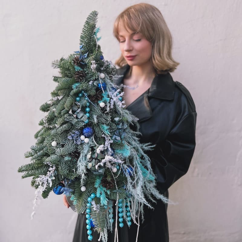 Открыть фото крупно Ёлочка ручной работы 50 см "BLUE CHRISTMAS"