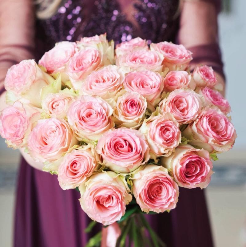 Открыть фото крупно Букет из 25 роз 60 см "ROSES 35" — Фото 2