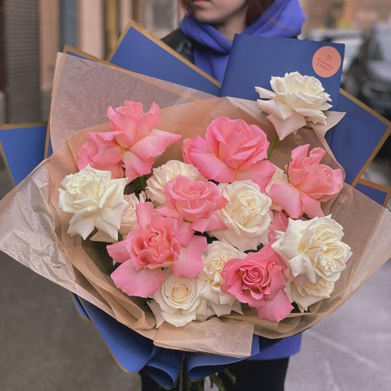 Открыть фото крупно Букет из 21 розы "PERFECT ROSES"