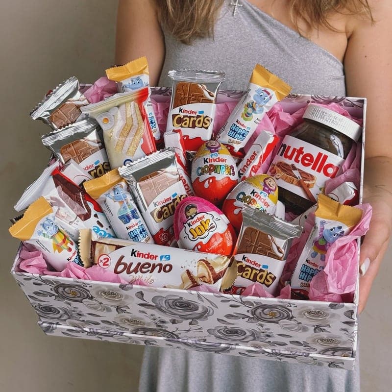 Открыть фото крупно Коробочка с киндерами "CHOCO KINDER JOY"