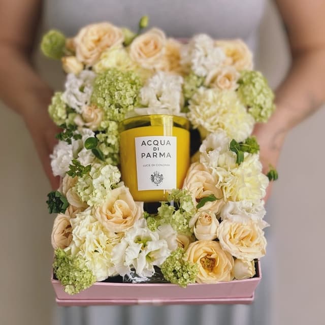 Коробочка с цветами и свечой ACQUA DI PARMA "ITALIAN BLOOM"