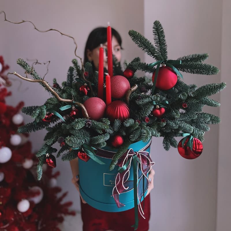 Открыть фото крупно Новогодняя композиция в коробке "RED SANTA"