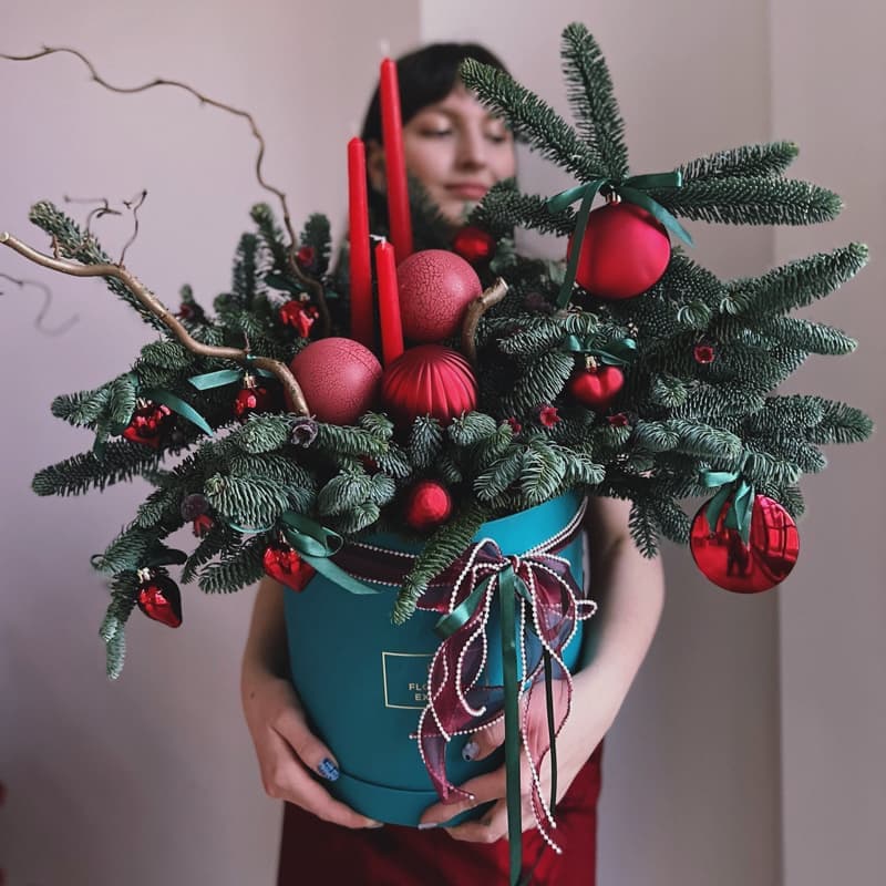 Открыть фото крупно Новогодняя композиция в коробке "RED SANTA" — Фото 4